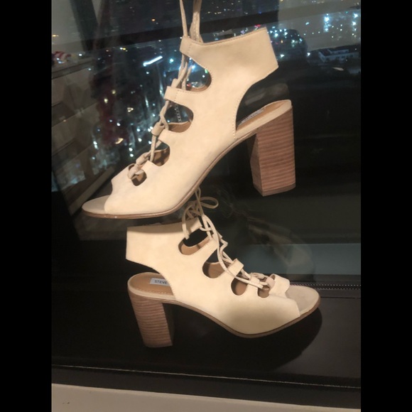 Steve Madden Shoes - Steve Madden Nidula Block Heel Sandals